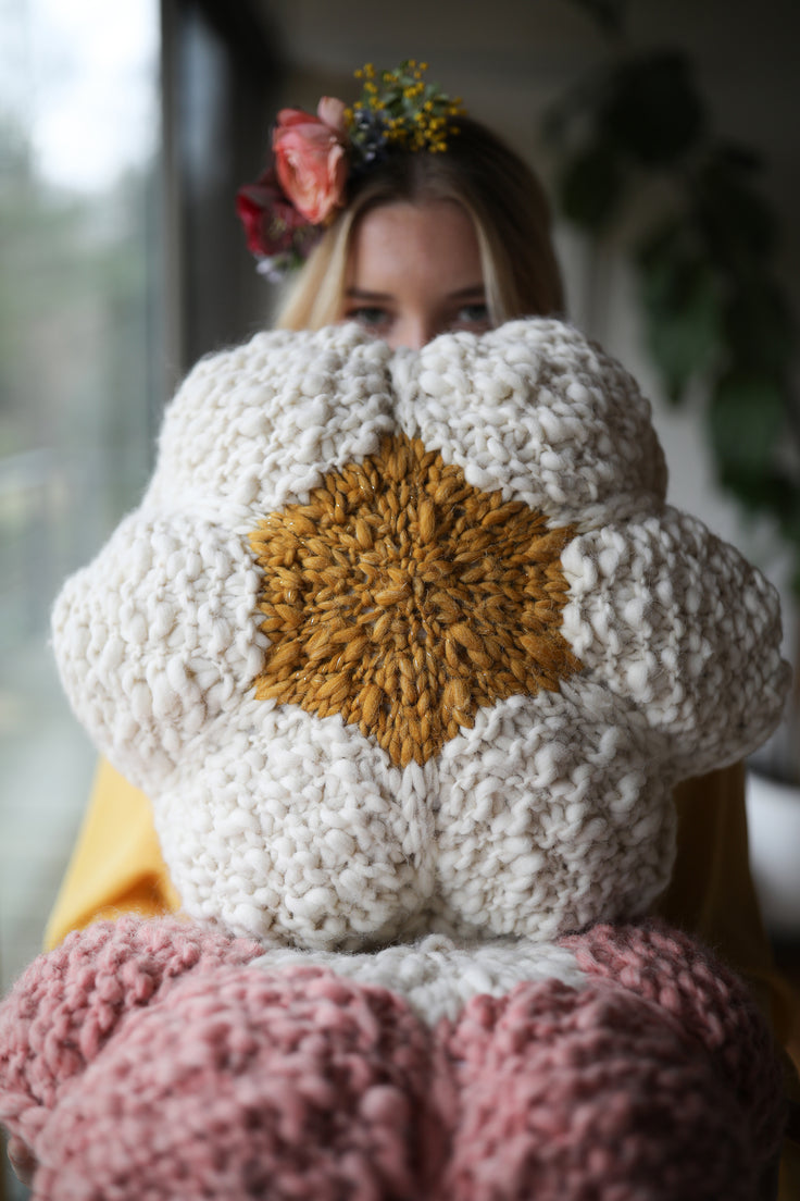 Daisy Pillow Pattern