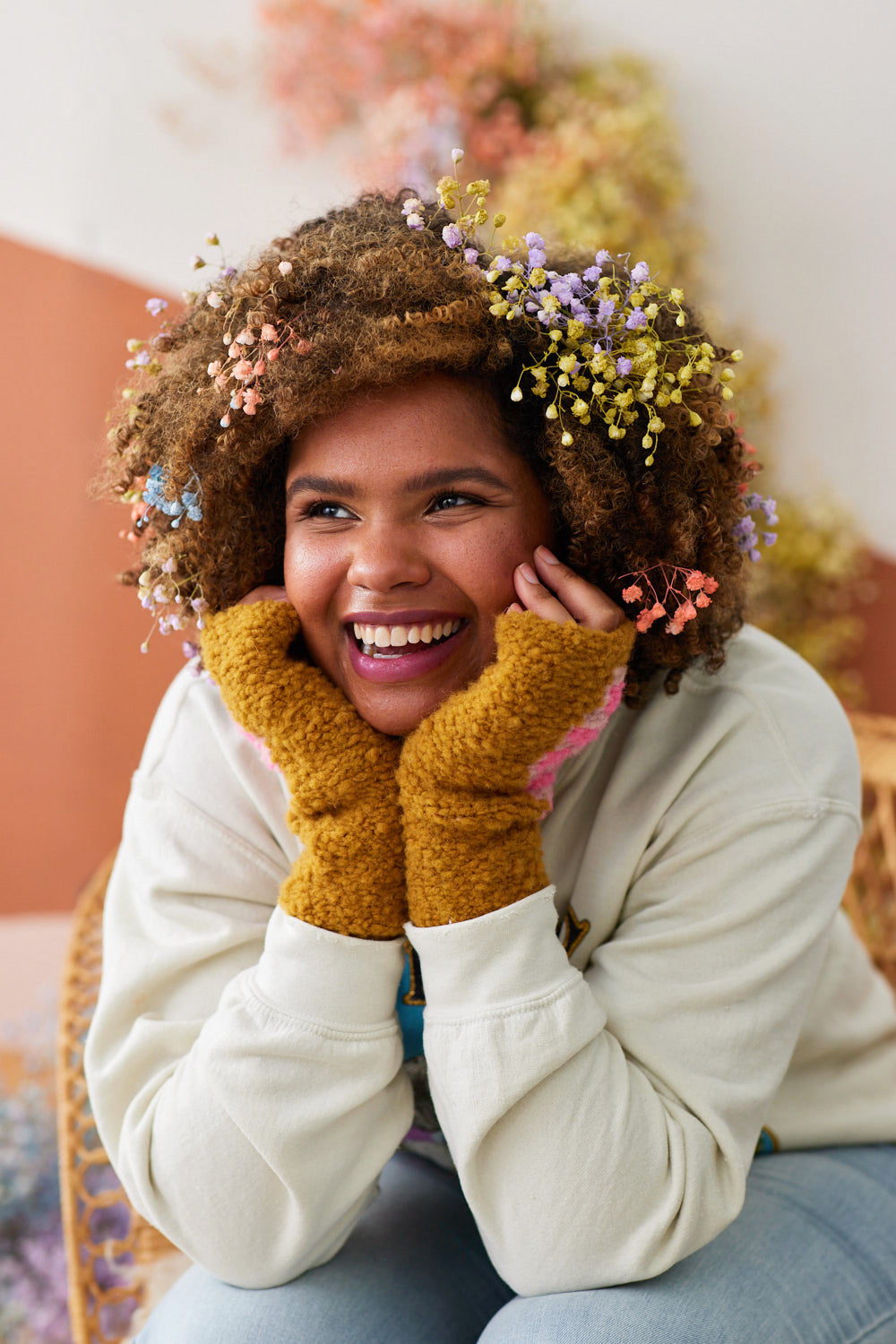 Knit Collage Daisy Wristlet Pattern