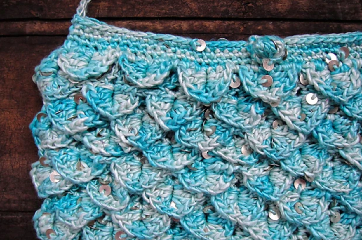 Fish Scale Baguette ~ Stargazer Silk Sample 81