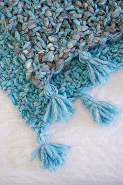 Snuggle Up Tassel Blanket Pattern