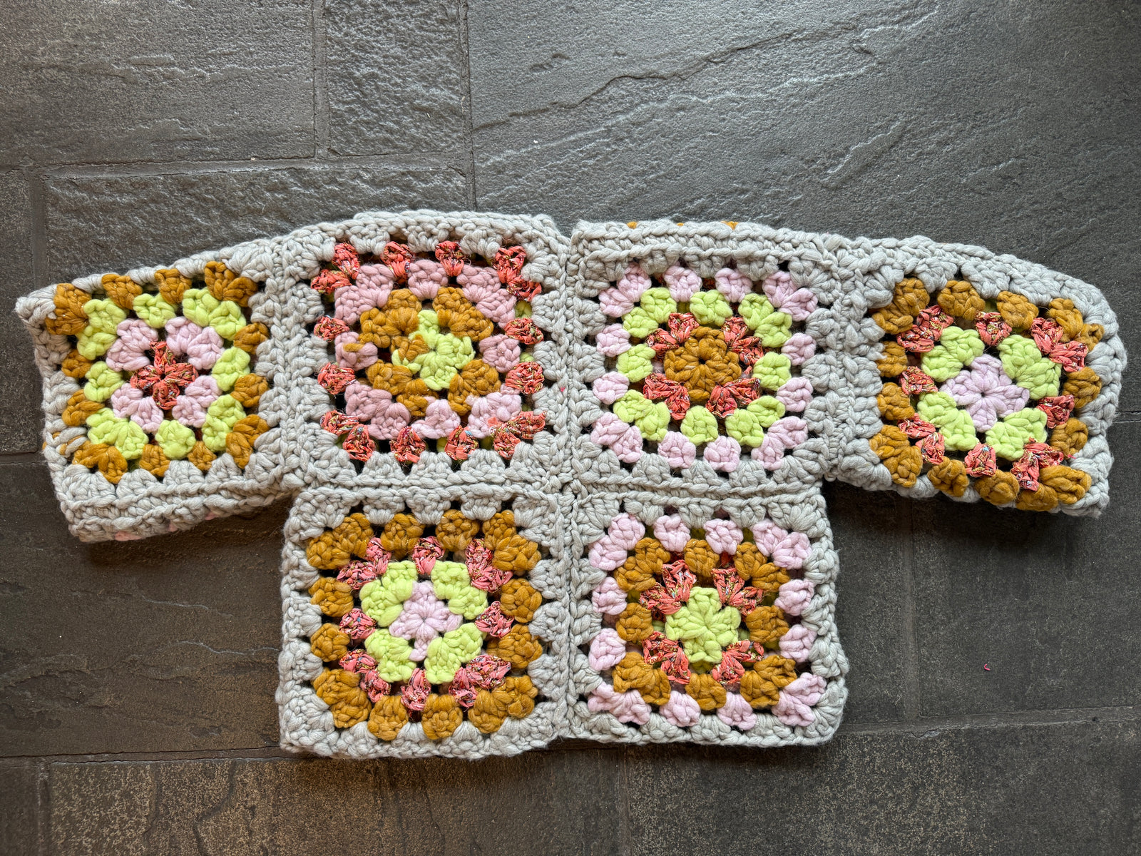Maisie Cardi ~ Fog Heather / Lotus Petal Sample 27