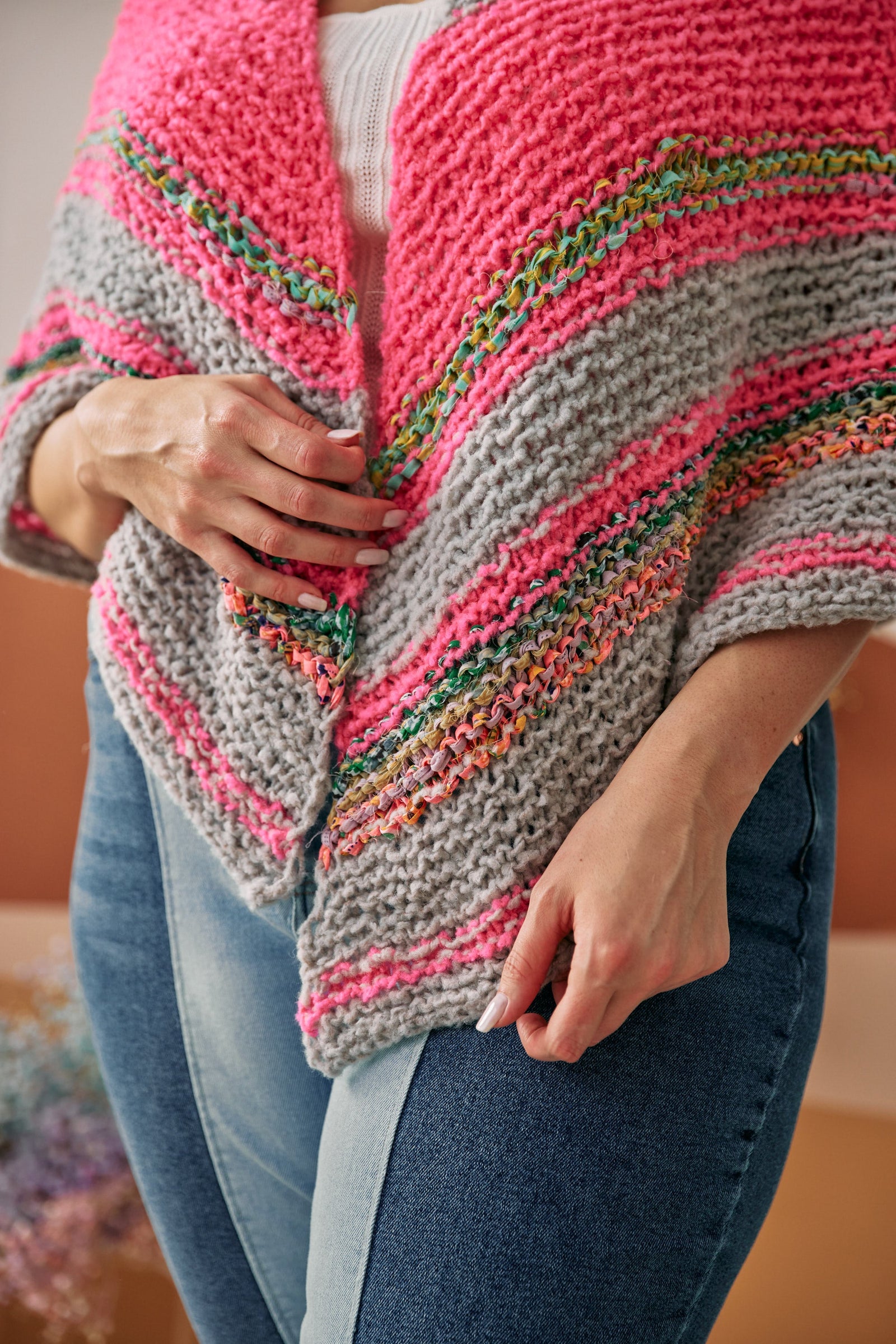 Model shows the lower view of the Shawl
