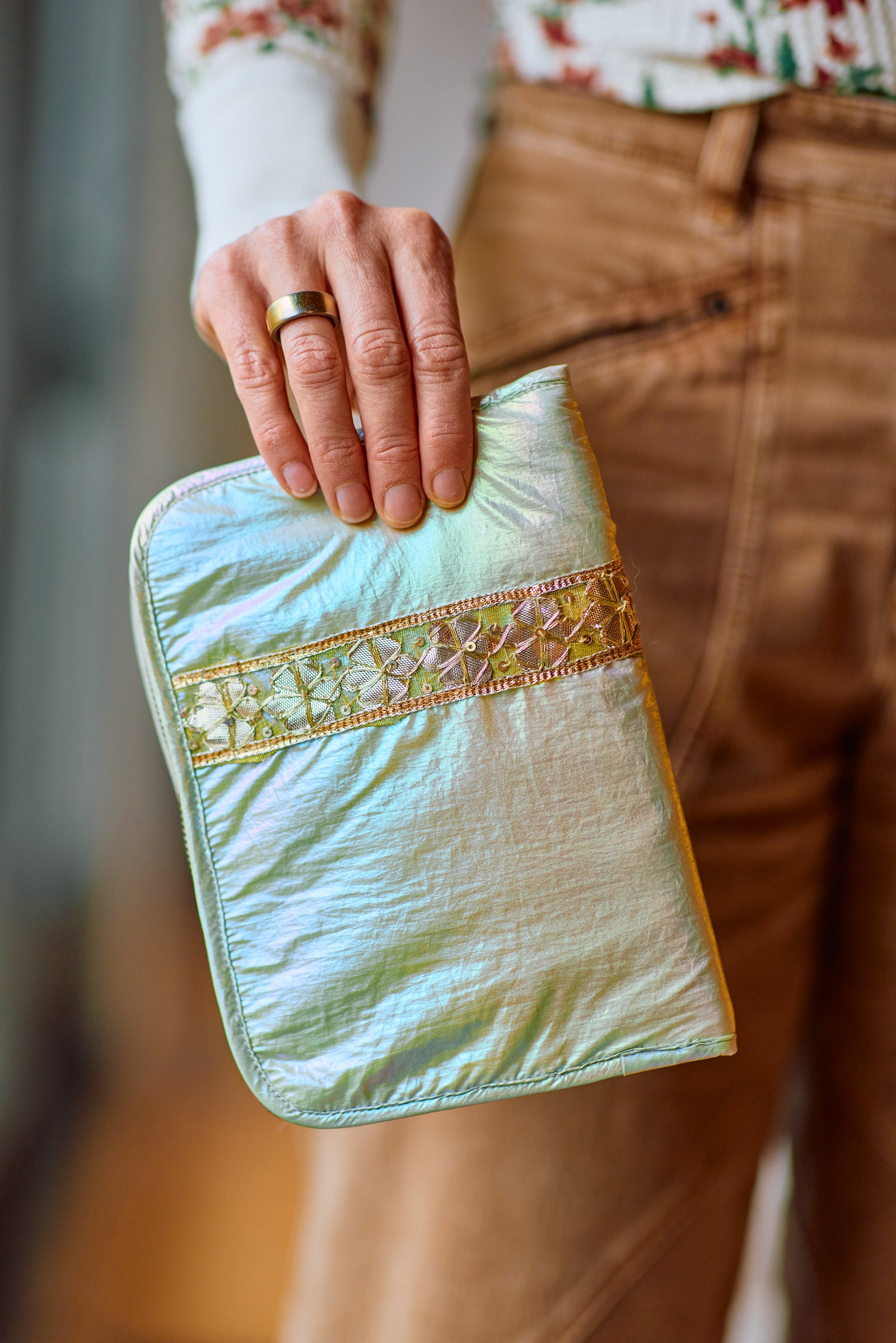 Iridescent Interchangeable Needle Case