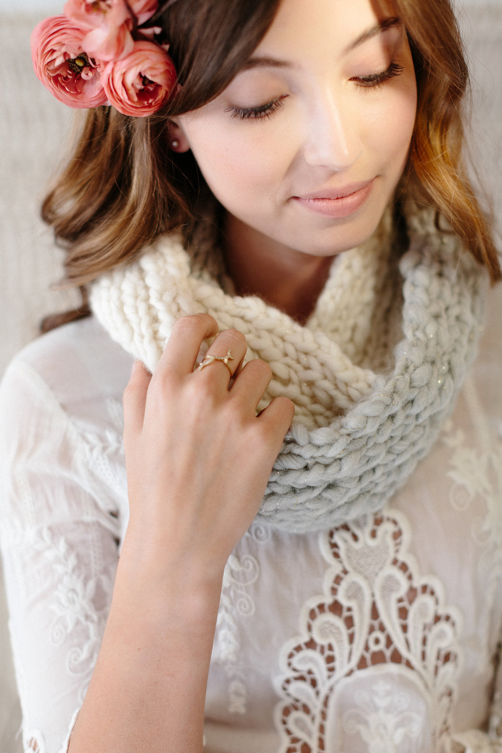 Knitspiration Cowl Pattern ~ free knitting pattern from knit collage bulky chunky knit cowl
