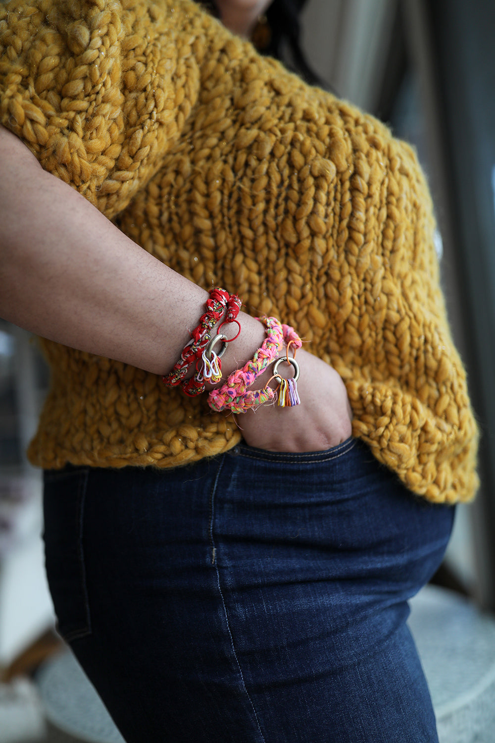How-To: Finger Knitted Bracelets - Make: